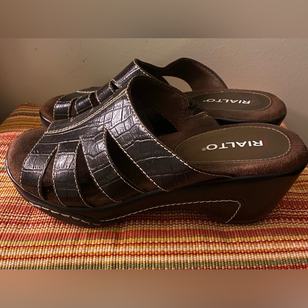 Rialto sip on sandals - womens